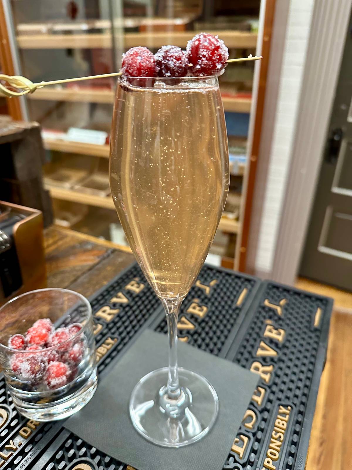 Holiday 76 cocktail with prosecco